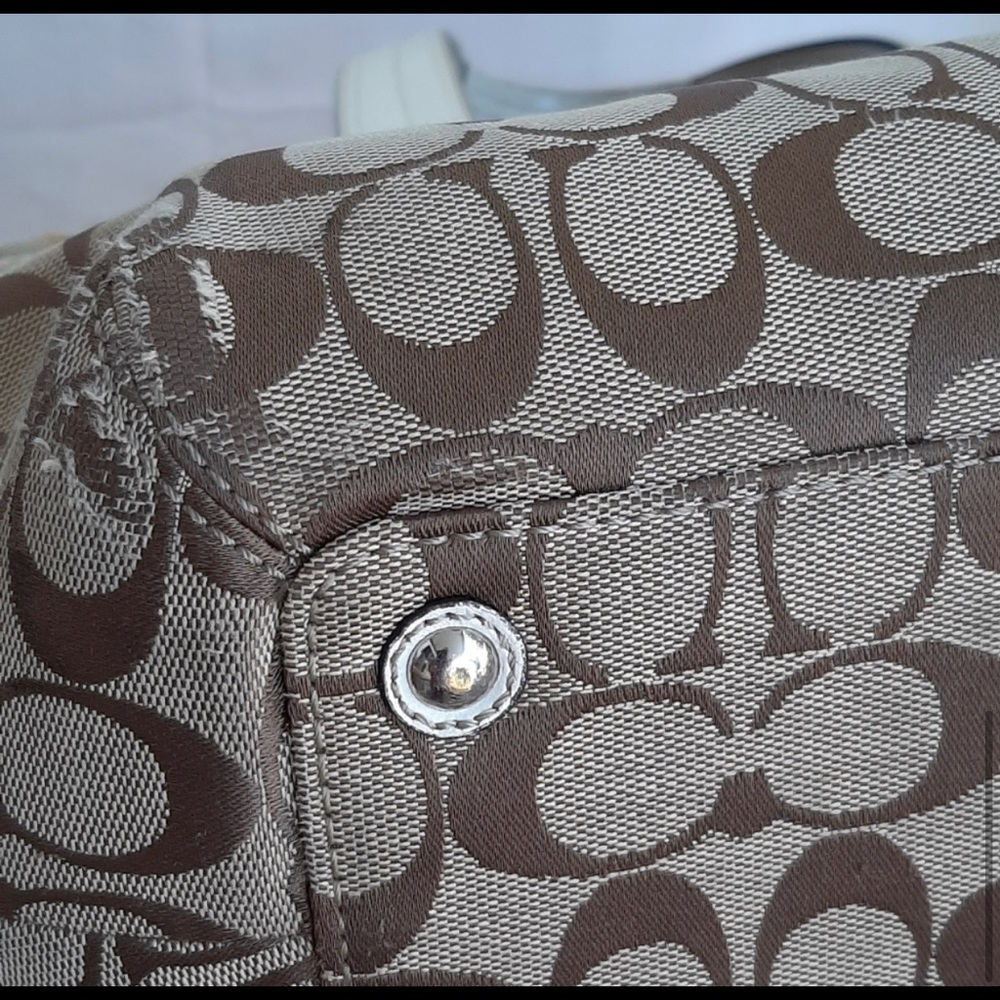 COACH SATCHEL - Picture 7 of 10
